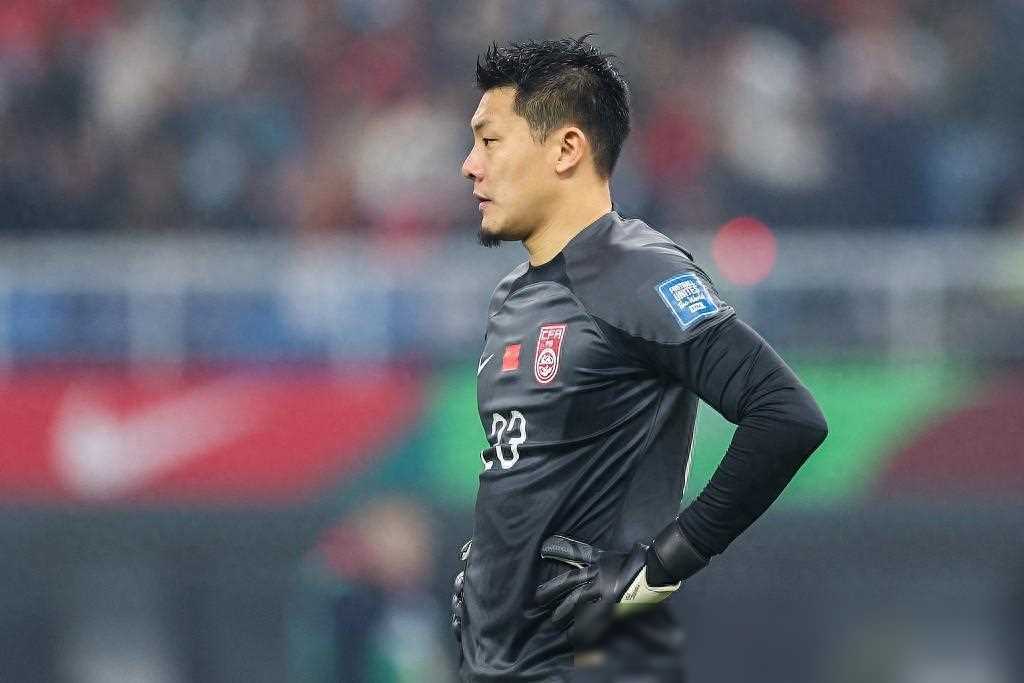 开云官网-包含拜仁前途光明！，阿扎伦卡新星表现优异表现突出引发球迷热议的词条