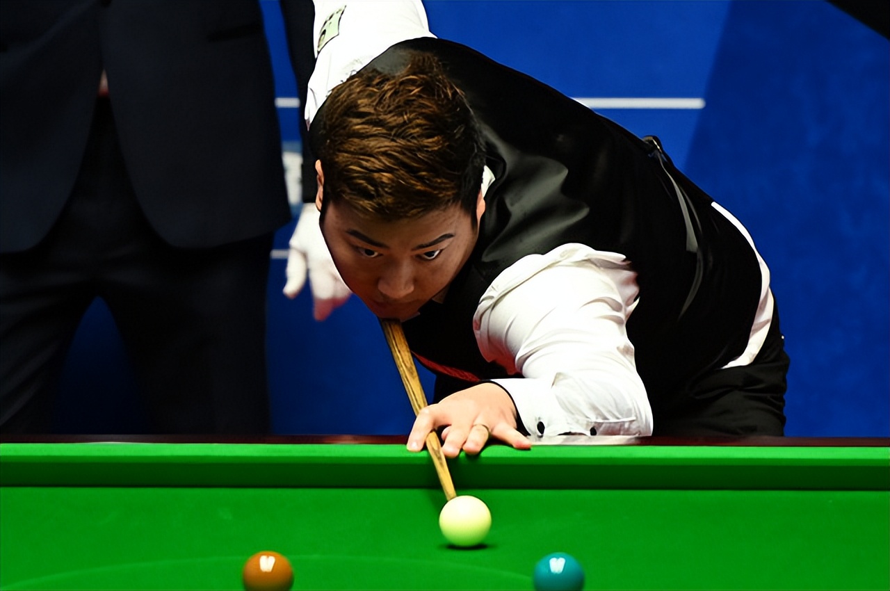 kaiyun-广东宏远内部会议纪要流出——窗口期遗憾出局，西甲使命明确，心理建设被强调的简单介绍