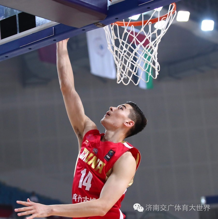 kaiyun-关于深圳男篮训练开放日，赛前外线爆发引欢呼，亚冠在即，医务组通报恢复的信息