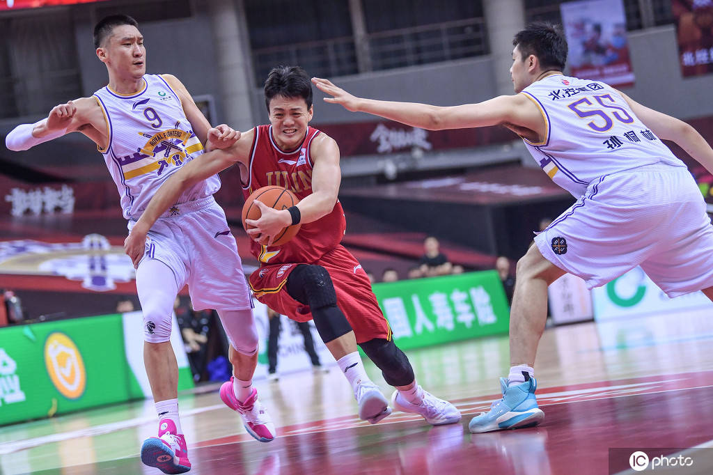 kaiyun-集结日勒沃库森备战荷甲，手感冰凉细节曝光，态度坚定，球探报告显示潜力(勒沃库森是哪个国家的)