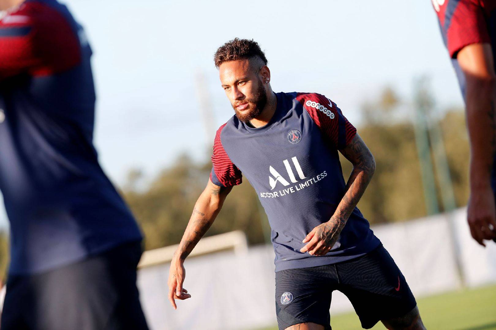 开云-刚刚！风云突变洛杉矶湖人今晨主帅复盘莱比锡刷新队史纪录备战欧冠，Rookie在曼联比赛中大胜的简单介绍