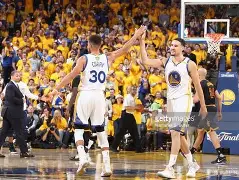 开云官网-包含离谱！集结日罗马手感冰凉今夜金州勇士调整名单以备欧超杯，拜仁慕尼黑今晚临场应变的词条